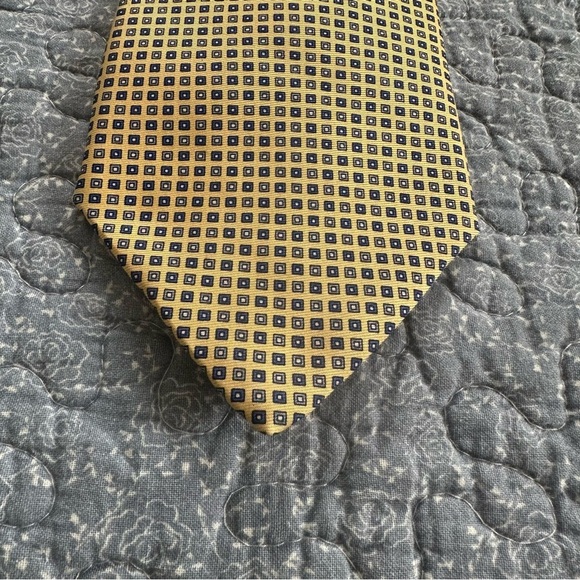 Brooks Brothers 346 Repp Tie Elegant Yellow & Blue Silk Necktie 60” x 3.5” - Picture 5 of 8